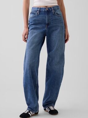 Gap High Rise Barrel Jeans in size 27